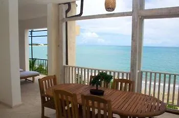 Luxury Beach Condo קברטה