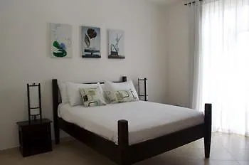 Luxury Beach Condo كاباريتي فندق
